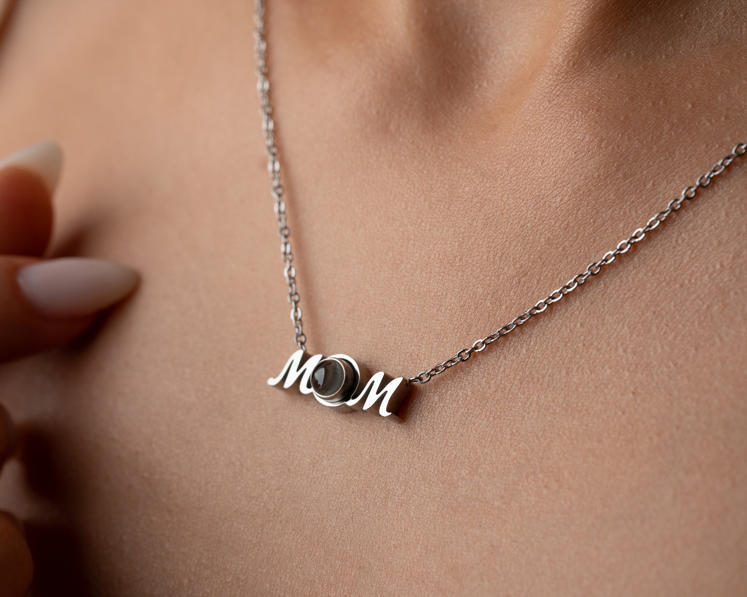 Mom Necklace with 100 Languages I Love You Projection